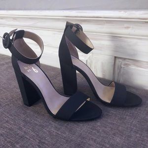 Mix No. 6 Black Heel with Ankle Strap